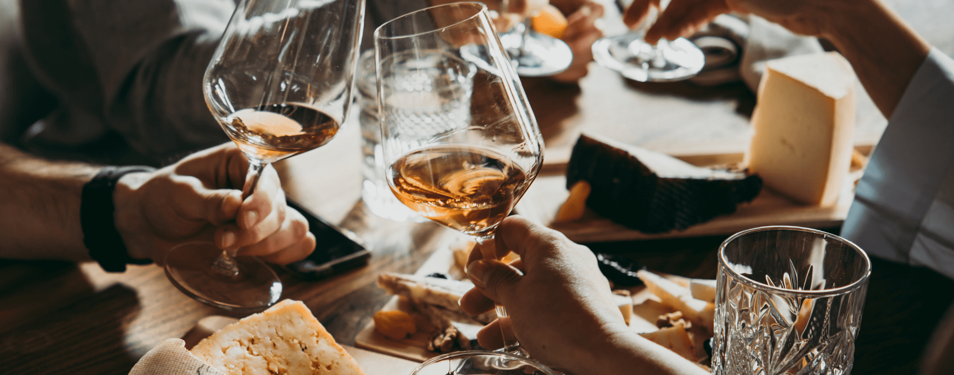 Pet kontinentalnih vina za božićni stol