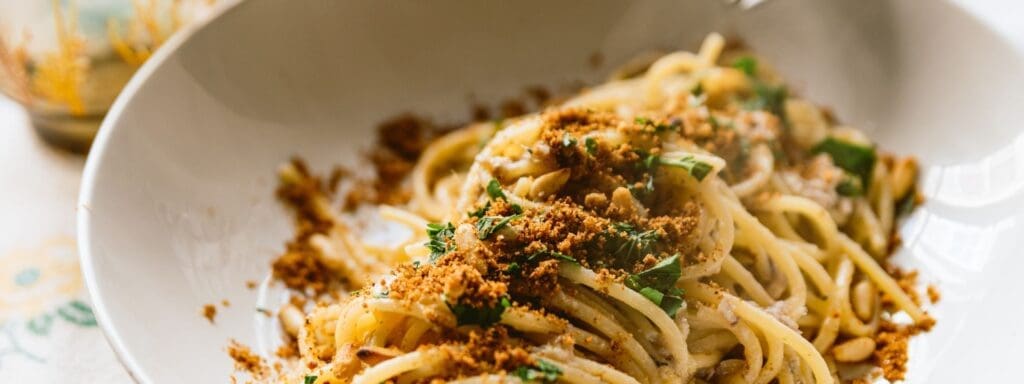 Tjestenina sa srdelama na sicilijanski